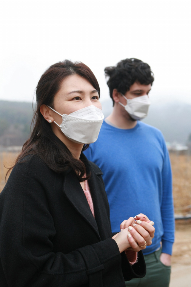 K-테크, 로봇이 키우는 산삼의 힘