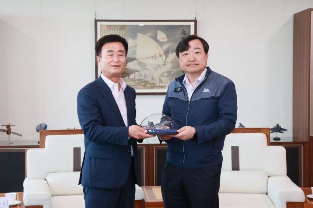 박동식 사천시장, 한국항공우주산업 방문