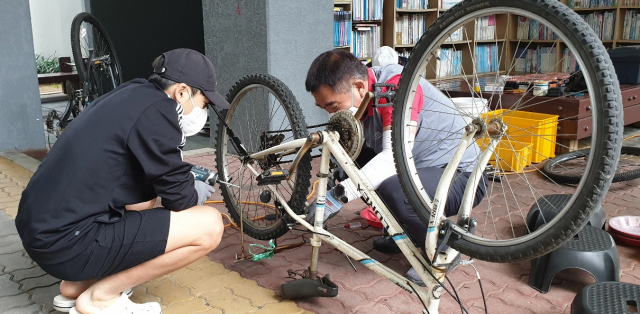 창원레포츠파크 김해지점, ‘자전거 무상수리’ 봉사