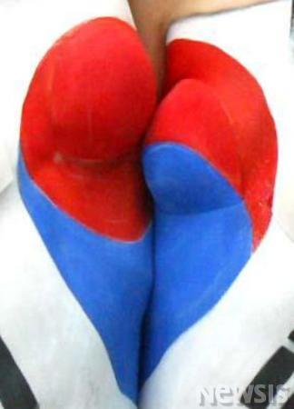 <독일월드컵>가슴이 만들어 낸 하트 태극문양