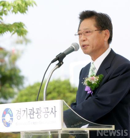 축사하는 유화선 파주시장