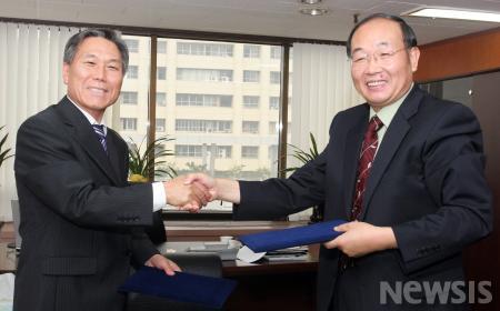 뉴시스, 중국 신화사와 뉴스 전재 계약체결