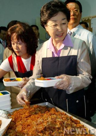 도시락 반찬이 맛이 참 좋네요...