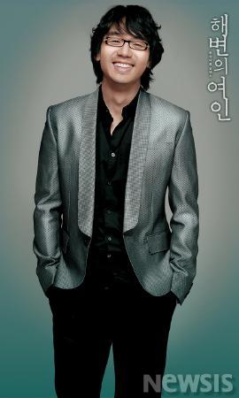 해변의 여인, 첫 포스터 전격 공개