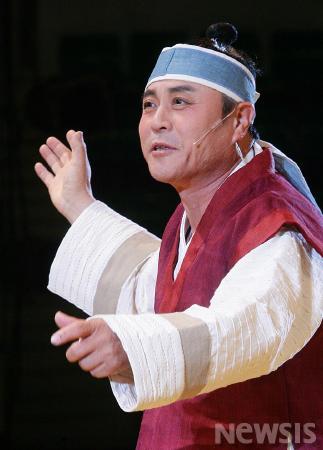 김종엽 마당놀이 변강쇠에 없어서는 안될 꼭두쇠 입니다