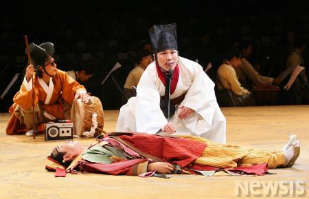 풍성한 볼거리로 다시 공연되는 마당놀이 변강쇠