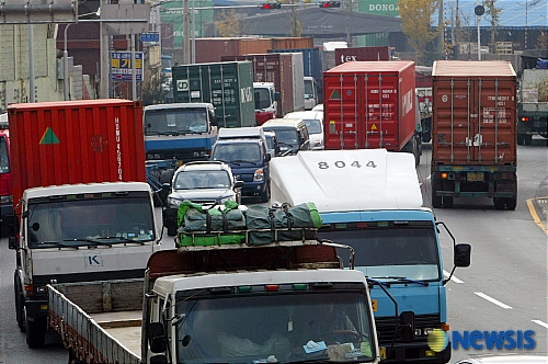 정상화된 부산항 물류운송
