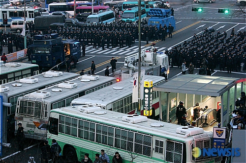 꽉 막힌 동대입구역