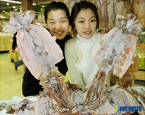 영동 산골 오징어 드셔보세요