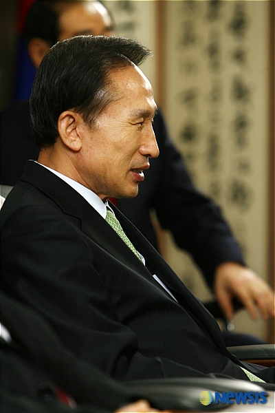 대한민국헌정회 찾은 이 전 시장