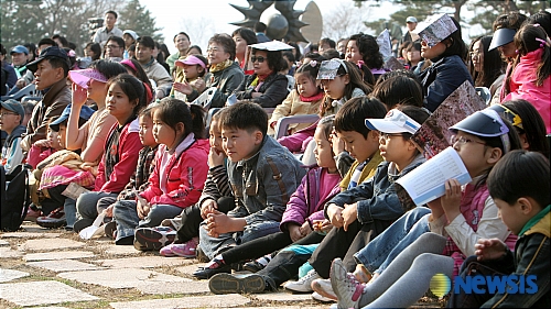 따스한 햇살아래 멋진 문화공연