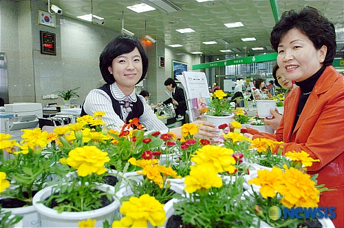 봄내음 가득한 농협으로 오세요