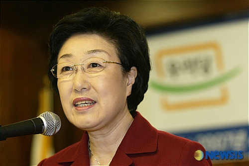 한명숙 국무총리 여성정책토론회 참석