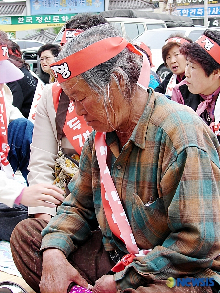 어떻게 살라꼬... 용상재래시장 상인