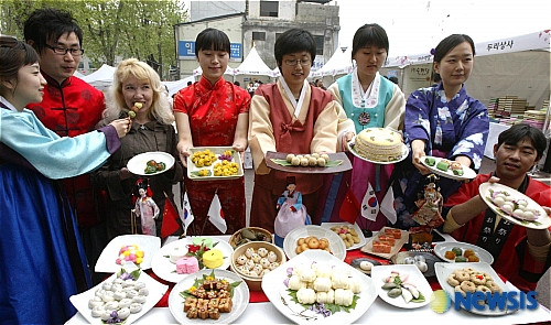 한.중.일 떡이 한자리에 다 모였다
