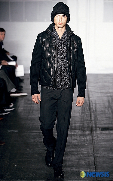 띠어리 맨 2007 F/W 의상