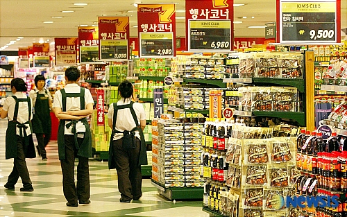 텅빈 뉴코아 아울렛 매장