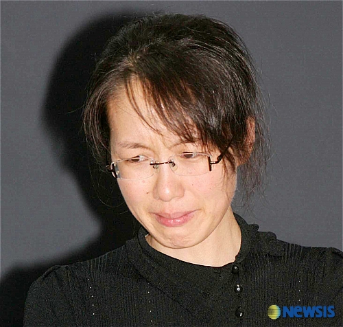 눈물 흘리는 김희연씨