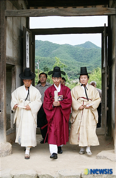 하회마을을 방문한 유시민 전 장관