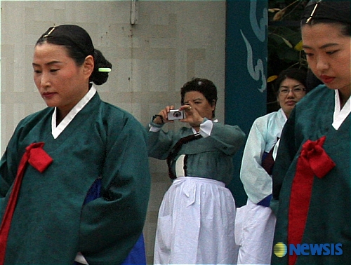 수랏간 상궁 카메라에 담는 디지탈카메라