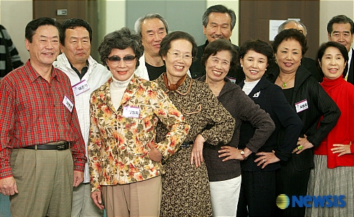 우리는 실버모델이예요