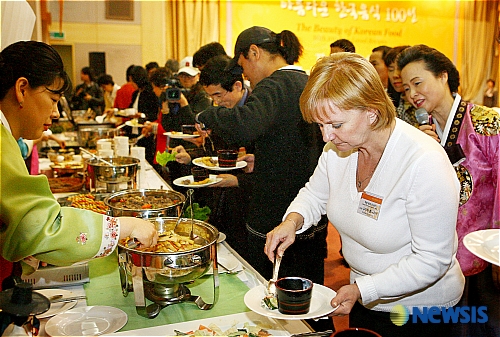 표준조리법으로 요리한 한식 맛봐요