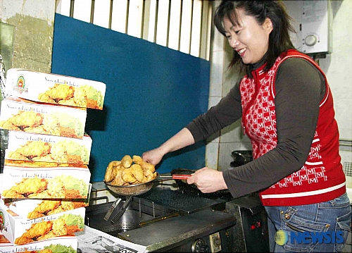 몰래한 사랑 전달하는 통닭집 아줌마