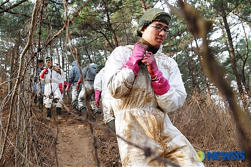 힘들고 어려운 방제작업은 우리에게