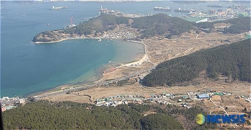 조선도시 거제에 해양레저타운이 들어설 사곡만 전경