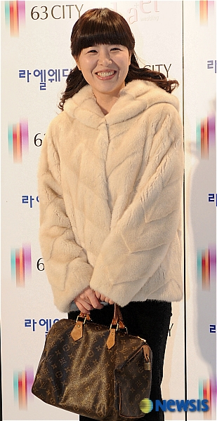 김경식 결혼식장 찾은 개그우먼 김지선