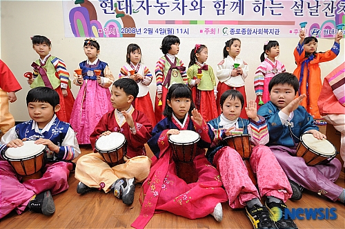 할머니, 할아버지를 위한 어린이들의 재롱잔치