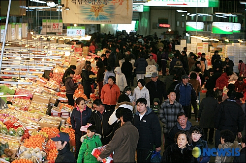 북적이는 농수산물시장