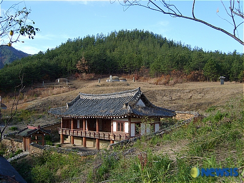 영동 일제재와 주변 묘역