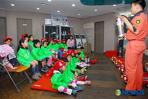 용산소방서, 충신유치원생 소방안전교육 실시