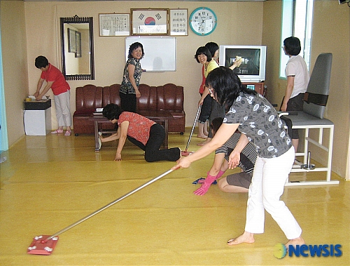 선암경로당에서 일일 봉사활동