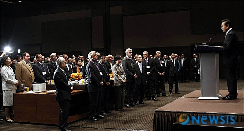 세계의사회 서울총회 환영리셉션 참석한 이 대통령