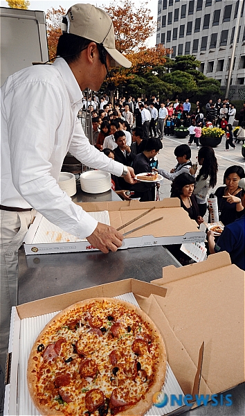 한국파파존스, 500호점 돌파기념 공짜 시식 이벤트 개최