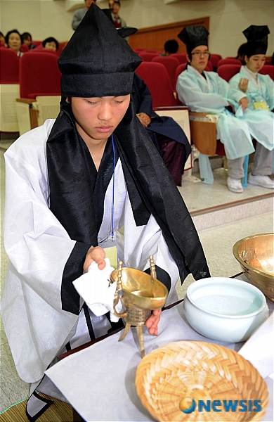술잔은 깔끔하게