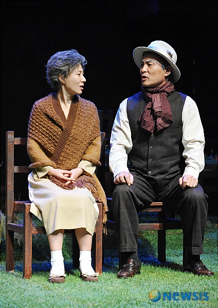 열정적인 연기 펼치는 이한위-황영희