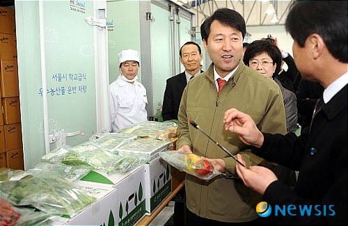 오세훈 시장, 학교급식지원센터 현장점검