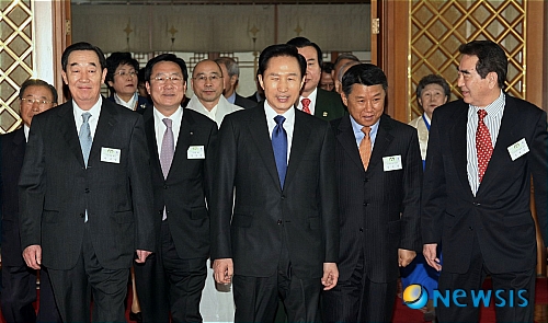 이명박 대통령, 노사민정 대표 초청 오찬