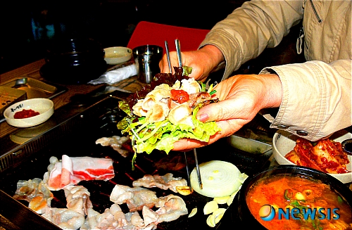 삼겹살 데이의 삼겹살 쌈