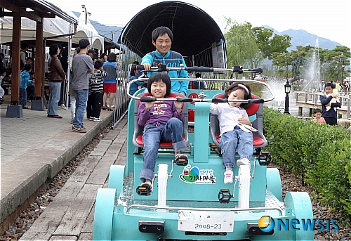 4월의 가볼만한 곳-전남 곡성 기차마을 철로자전거