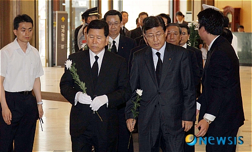 <盧전대통령 서거>빈소 찾은 농업협동조합중앙회 최원병 회장