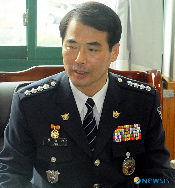 장충남 신임 김해중부경찰서장