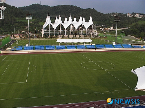 위용을 드러낸 목포국제축구센터
