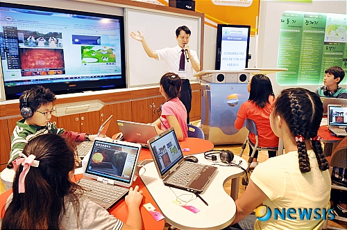 가까운 미래에 만나게 될 초등학교 디지털 교실