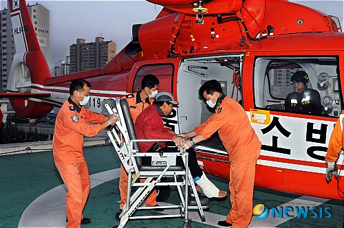 부상자 병원으로 이송