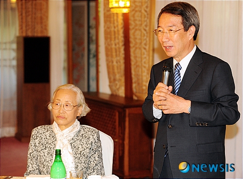 정운찬 총리, 공관 인근 주민 초청 오찬 간담회