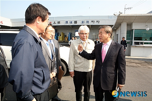 매곡산단 찾은 이재오 위원장